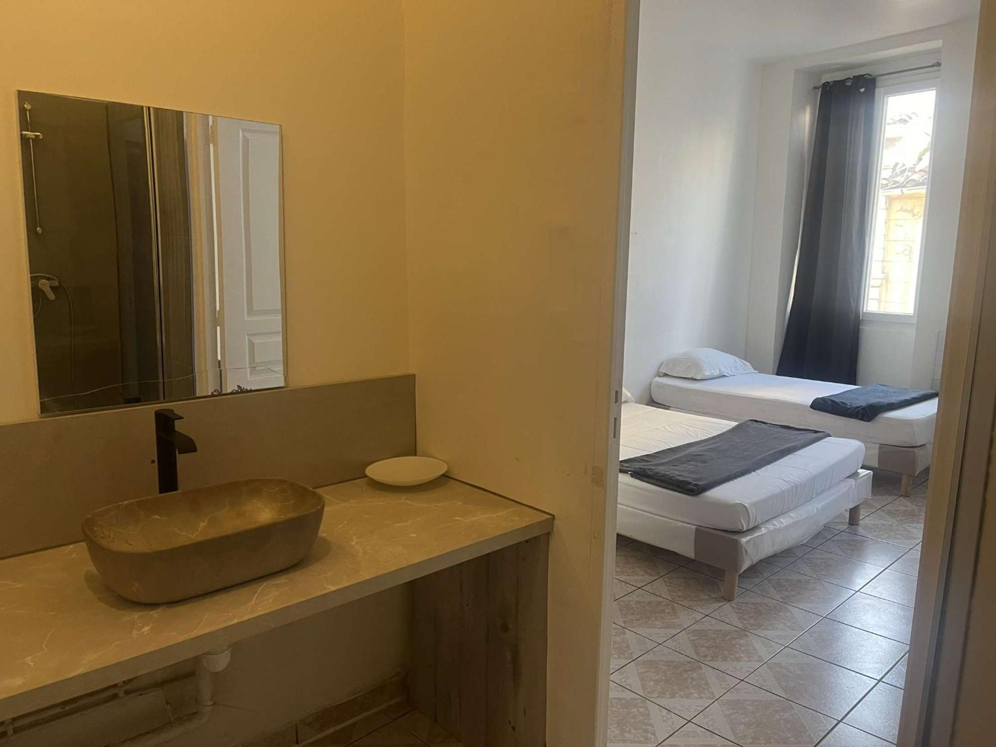 Hotel Du Centre Марсилия Стая снимка