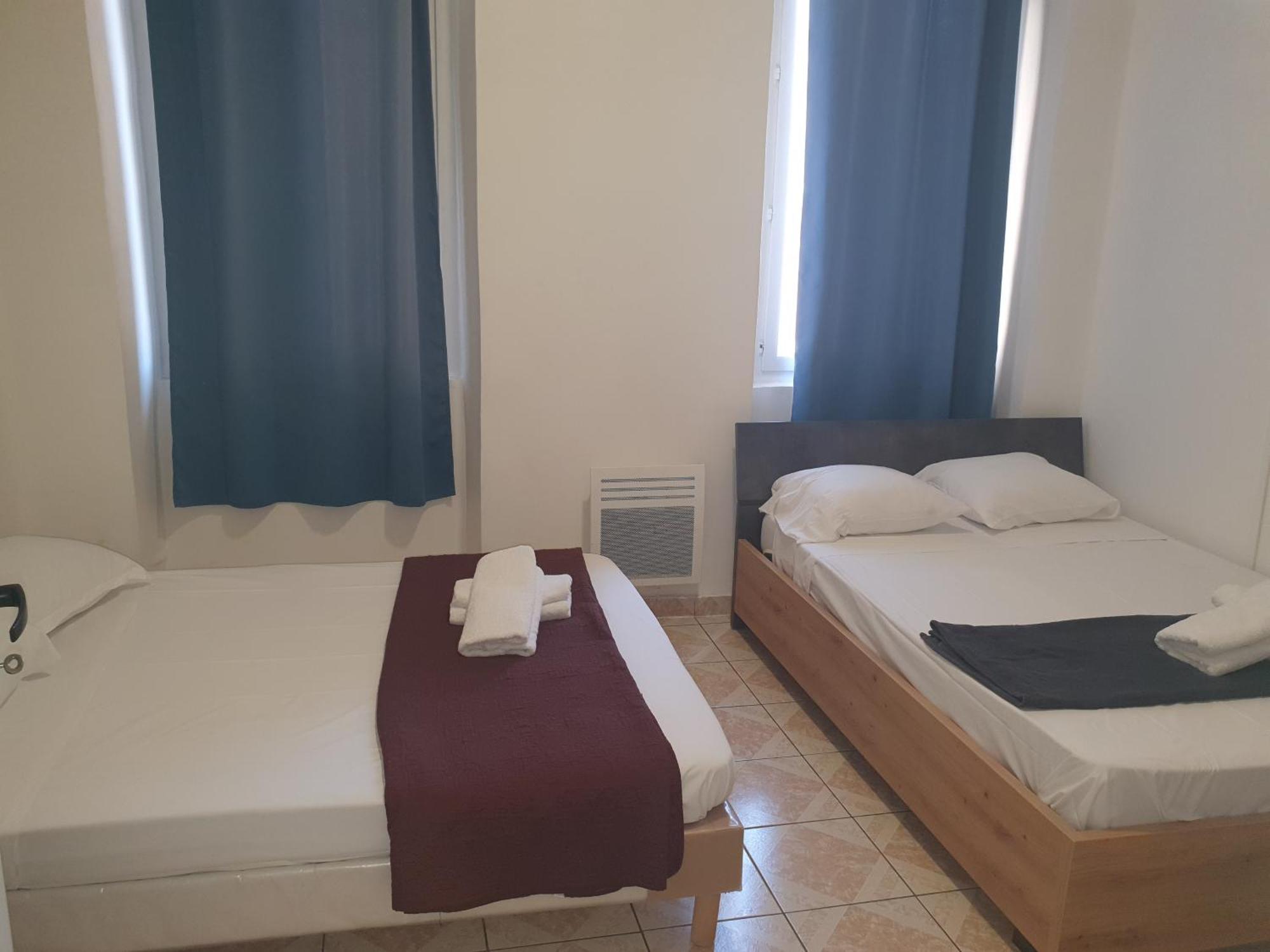 Hotel Du Centre Марсилия Стая снимка